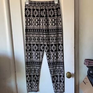 Black & Cream Print Stretch Leggings, relaxed Fit, Size XS